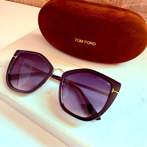 Tom Ford Women’s Dahlia Geometric Black and Gold 55 mm Sunglasses/Case - Picture 3 of 12